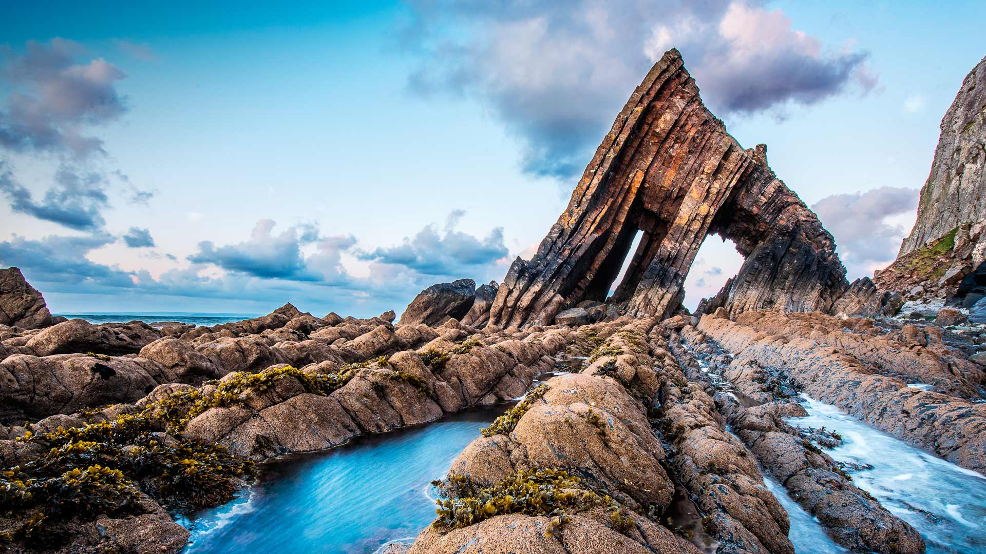 Blackchurch岩石，北德文郡海岸，英国 