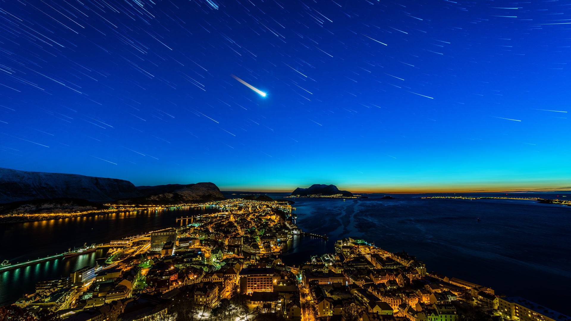 奥勒松上空的流星，挪威 