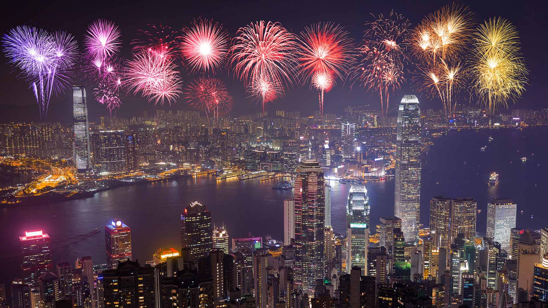 【今日除夕】璀璨烟花迎新年，中国香港 
